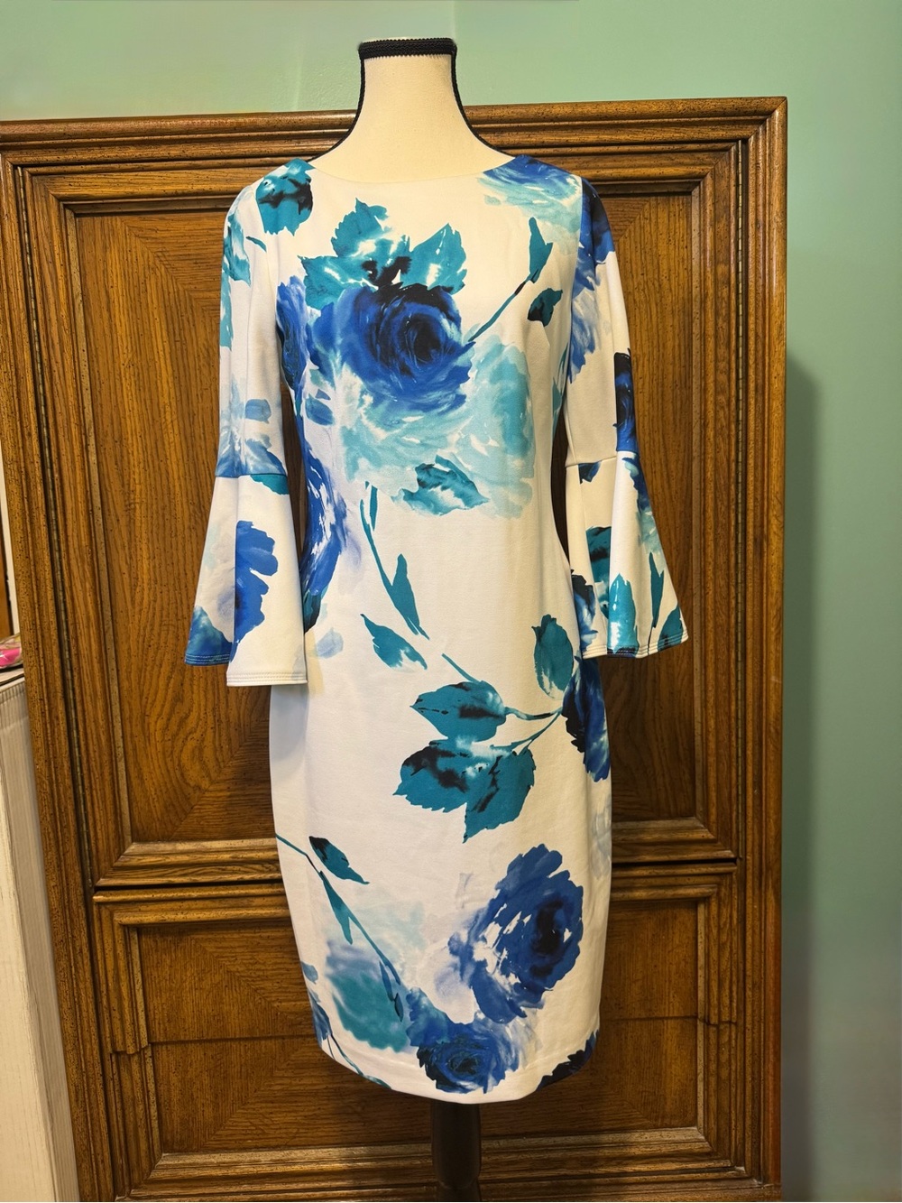 EUC - Calvin Klein Blue Floral Bell-Sleeve Sheath Dress